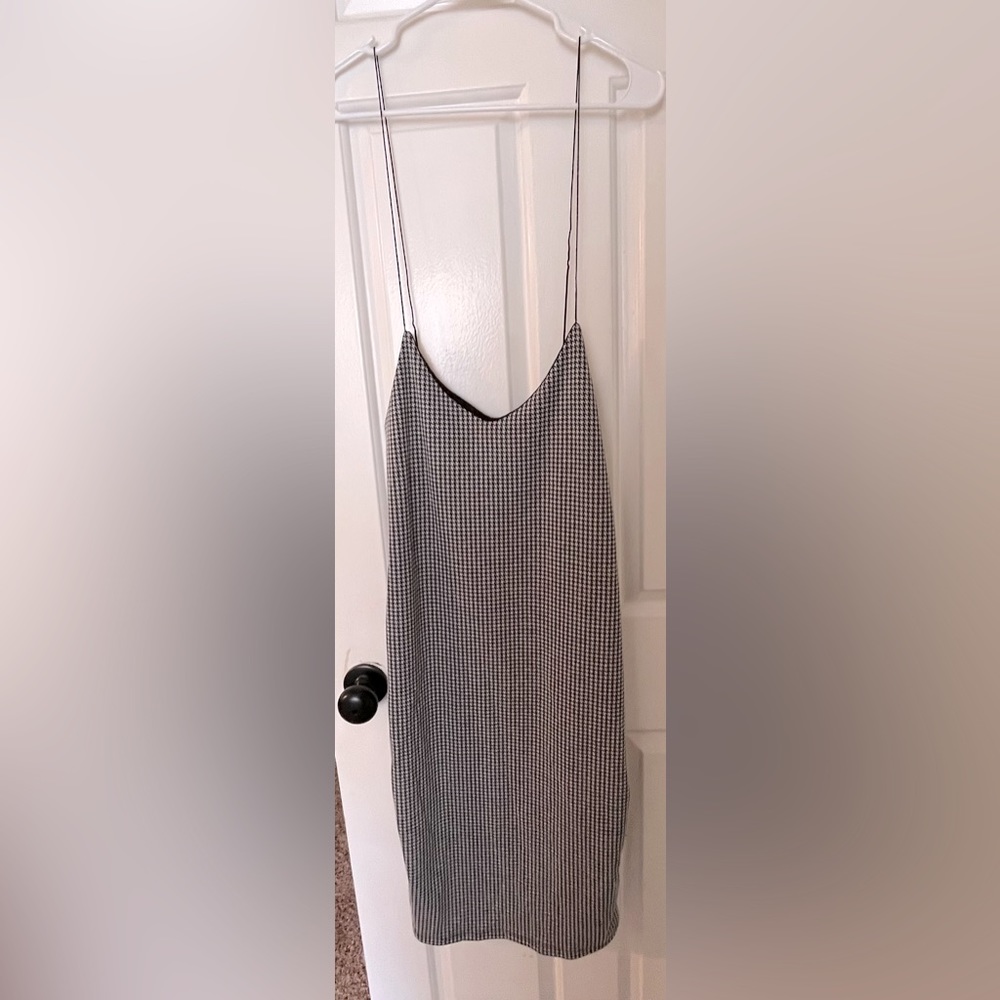 Beautiful Black and White Bodycon Midi Dress